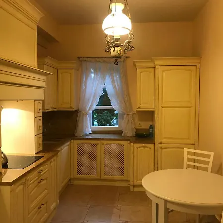 Ξενοδοχείο Palac 4*