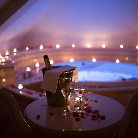 Palac Ξενοδοχείο 4*